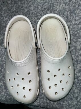 CROCS Unisex White Classic Clog M7 W9